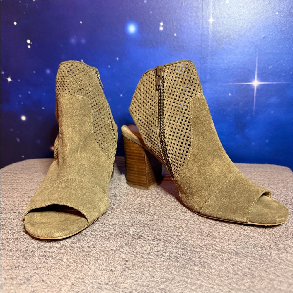 Market & Spruce Brown Peep-Toe Heeled Boots